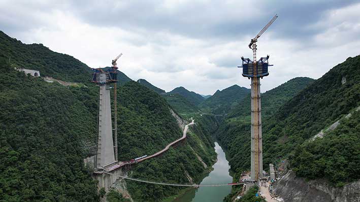 決勝天塹 | 博遠掛籃助力中交路建甕馬鐵路南北延伸線7座連續(xù)梁施工